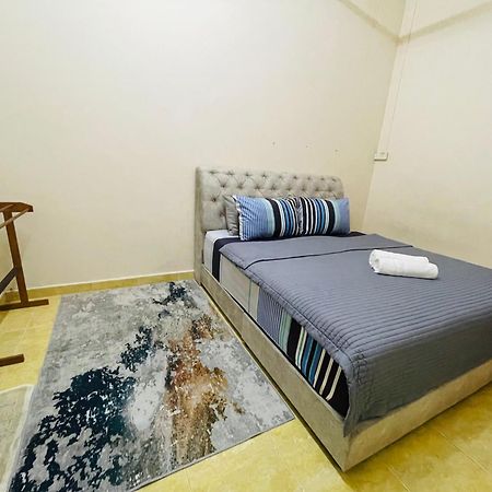 Kota Bharu Homestay Exterior photo